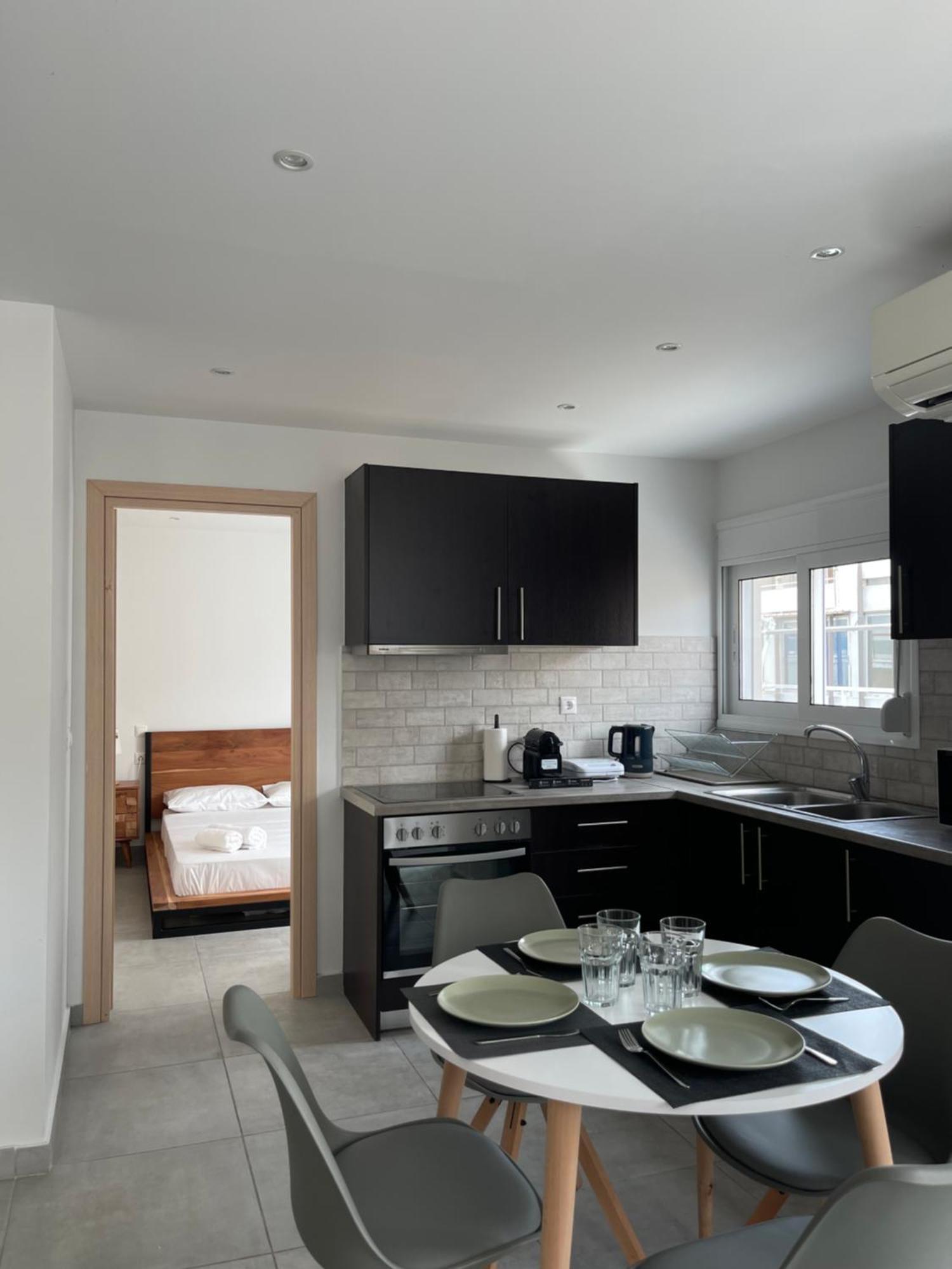 Athenian Modern 2Bd Apt Next To Metro And Archaeological Museum Exterior photo